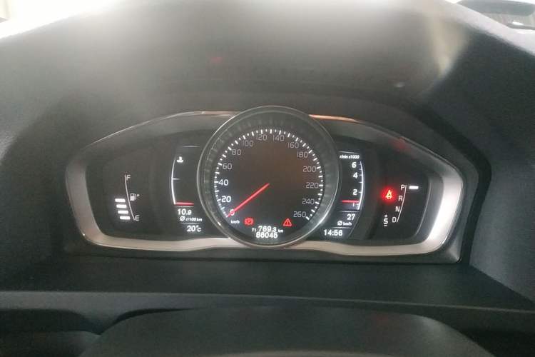 Used Volvo V60 2015 T5 Zhiya Edition
