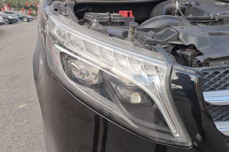 Used Mercedes-Benz V-Class 2021 V 260 Avantgarde Edition