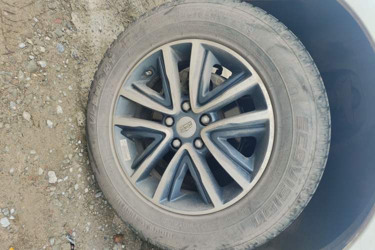 Used Geely Auto Vision X6 2019 1.4T Manual 4G Connect Luxury Model China VI Standard