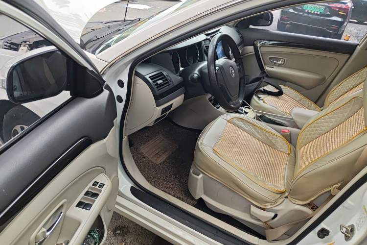 Used Dongfeng Aeolus A60 2016 1.6L Automatic Luxury Model
