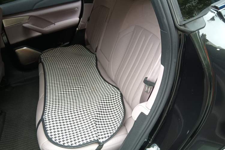 Used ONVO L60 2024 60 kWh Rear-Drive Version
