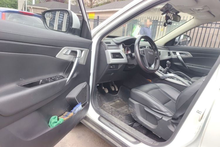 Used Geely Auto Emgrand X7 Sport 2016 2.0L Manual ZhiShang Version Driver Seat