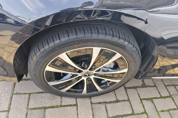 Used Mercedes-Benz E-Class New Energy 2022 Restyled E 350 e L Plug-in Hybrid Sports Sedan