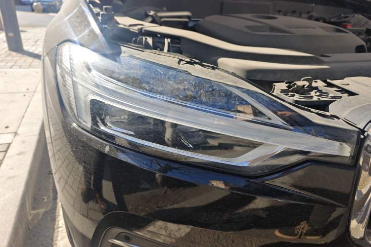 Used Volvo XC60 2019 T5 4x4 Smart Edition China VI Standard