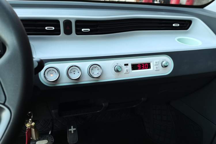 Used Wuling Hongguang MINIEV 2021 Macaron Fashion Model Lithium Iron Phosphate