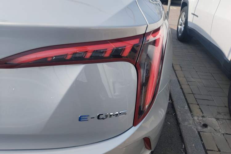 Used Hongqi E-QM5 2022 431 km Charge & Enjoy Edition Right Rear Taillight