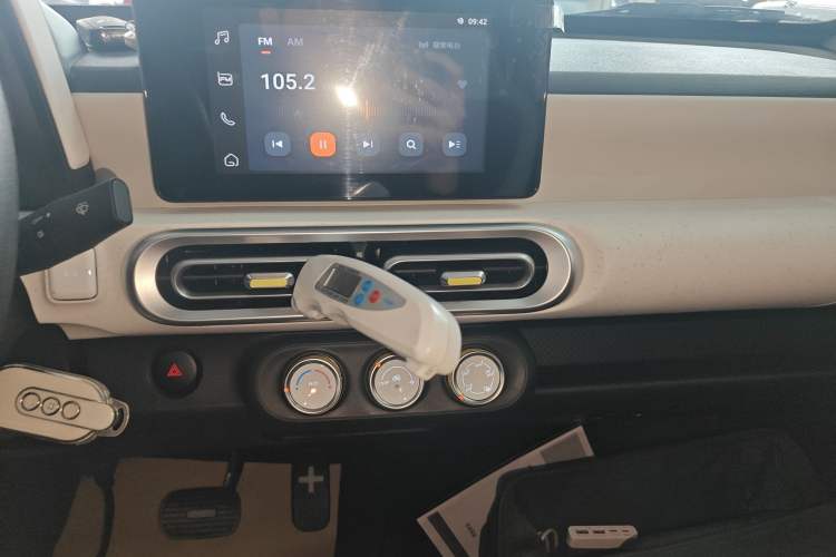 Used Wuling Hongguang MINIEV 2024 3rd Generation 170 km Audio And AC Panel