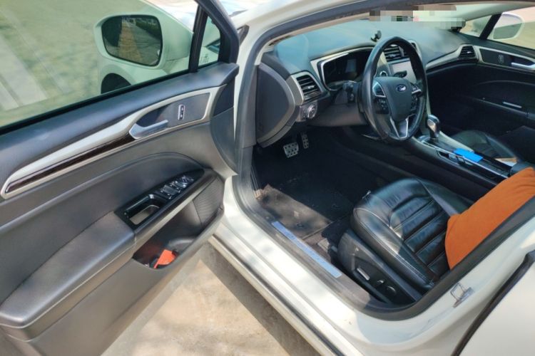 Used Ford Mondeo 2013 2.0L GTDi 200 Luxury Model
