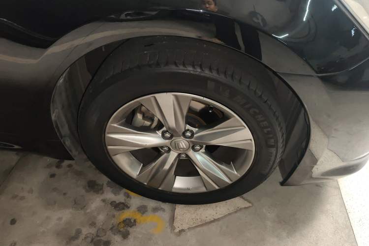 Used Toyota Crown 2015 2.5L Smart Edition Right Front Wheel Hub