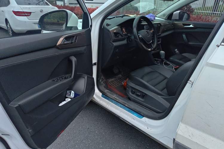 Used Volkswagen Tharu 2021 280TSI Two-Wheel-Drive Luxury Edition Driver Seat