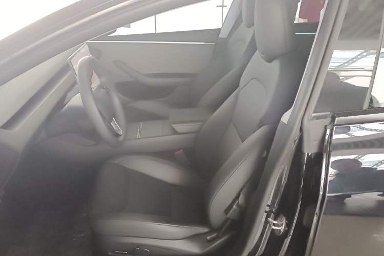 Used Tesla Model 3 2023 Rear-Wheel-Drive Version
