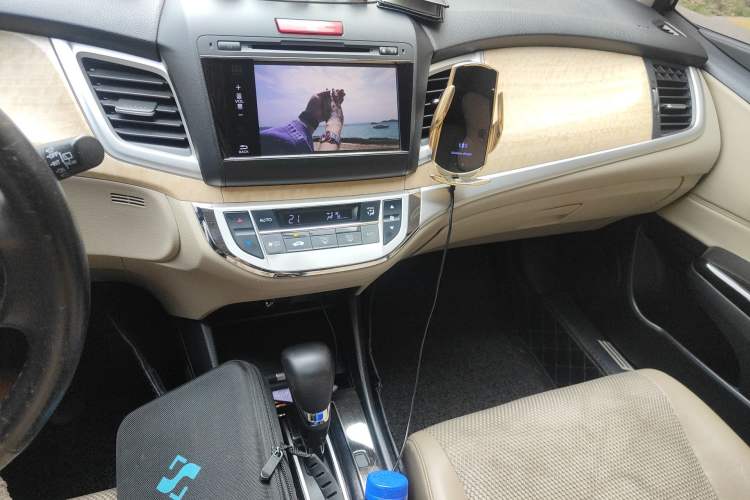 Used Honda Jade 2013 1.8L automatic Comfort version 5 seats Audio And AC Panel