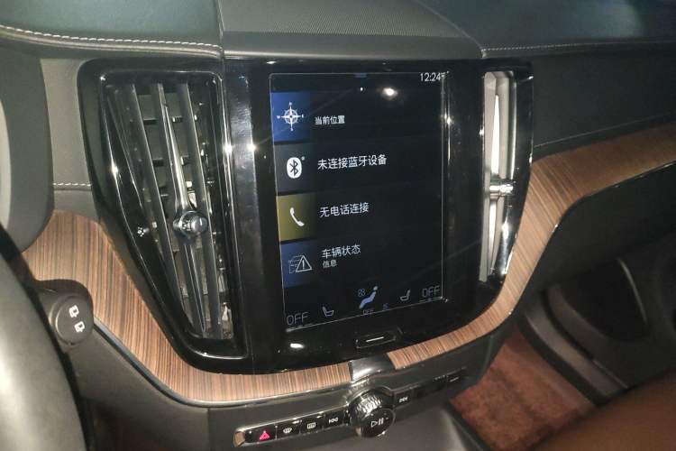 Used Volvo XC60 2021 T5 4x4 Smart Luxury Edition