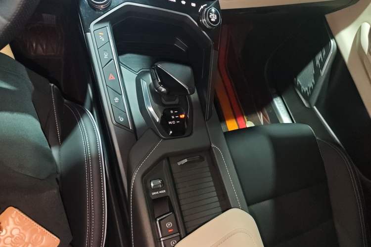 Used Lynk & Co 06 2023 Remix 1.5T Shero
