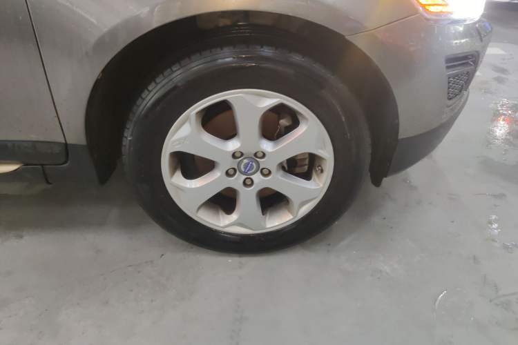Used Volvo XC60 2013 T5 Zhiya Edition Right Front Wheel Hub
