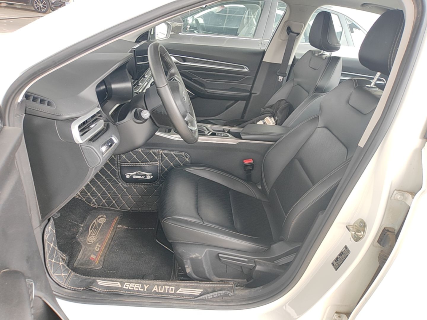 Geely Auto Emgrand 2022 4th Generation 1.5L CVT Luxury Model - Premium — снимка 17