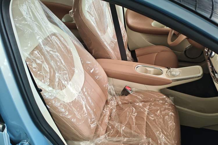 Used Wuling Bingo 2025 333 km Lingxi Connected Version Right Front Seat