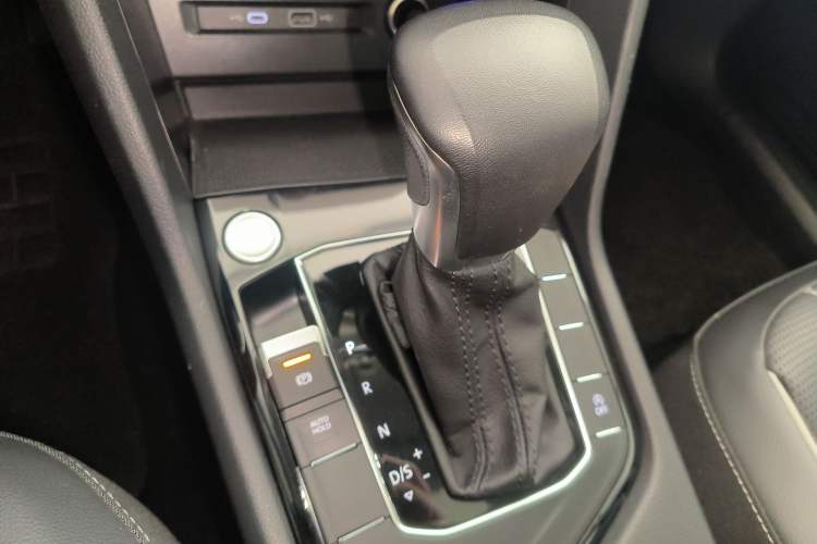 Used Volkswagen Tiguan L 2023 300TSI Automatic Two-Wheel Drive Smart Edition Gear Lever