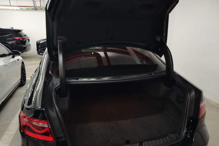 Used Jaguar XFL 2023 XFL 2.0T P250 Two-Wheel-Drive Elite Sport Edition
