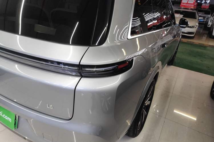 Used Li Auto L8 2023 Pro Model
