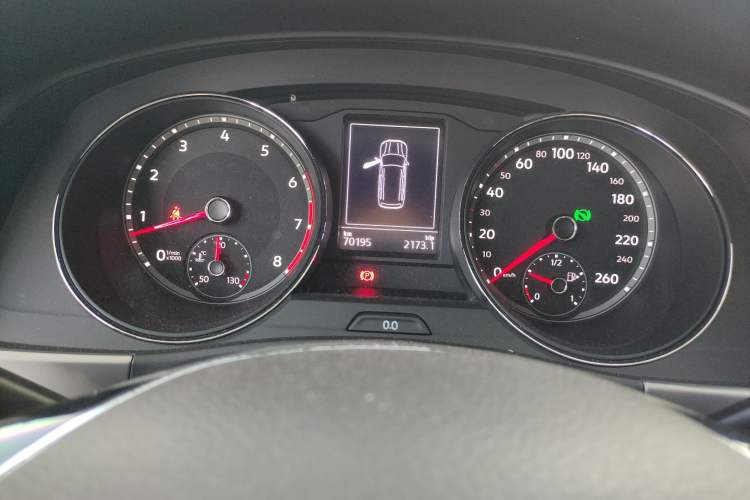 Used Volkswagen Teramont 2017 530 V6 Four-Wheel Drive Luxury Edition Odometer Close Up