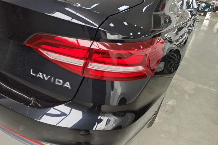 Used Volkswagen Lavida 2023 Revised Version 1.5L Automatic 5 Millionth Edition Right Rear Taillight