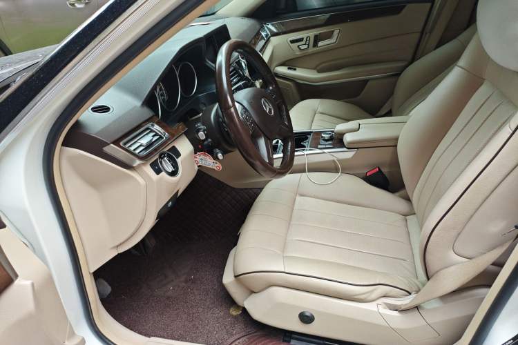 Used Mercedes-Benz E-Class 2015 Facelift E 200 L