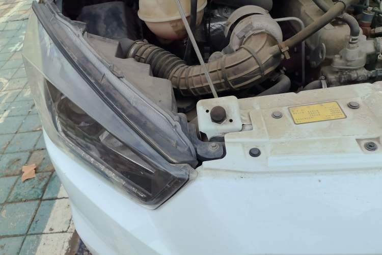 Used JMC Transit 2019 2.8T Commercial Version Short Wheelbase Low Roof 6-Seater China VI Emission Standard JX493
