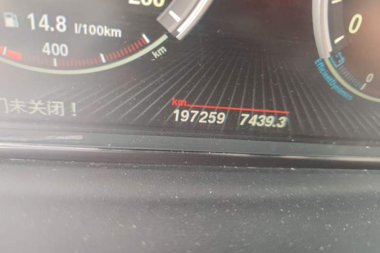 Used BMW 5 Series GT 2010 535i Leading Model Odometer Close Up