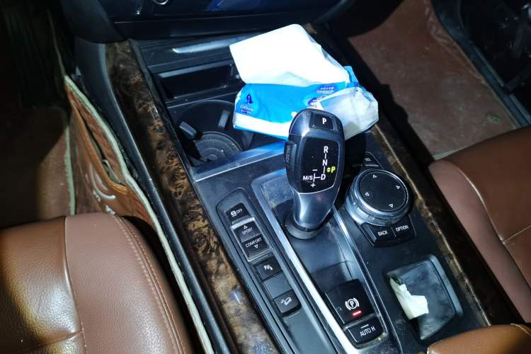 Used BMW X5 2015 xDrive28i
