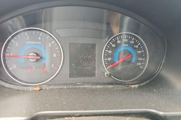 Used Dongfeng Fengon 330 2014 1.5L Manual Standard Edition DK15-02 Instrument Cluster