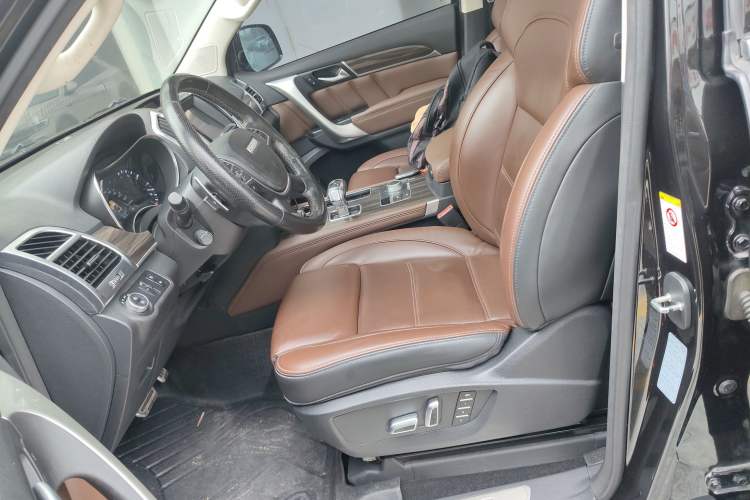 Used Haval H9 2017 2.0T Gasoline 4x4 Prestige Model 7 Seats
