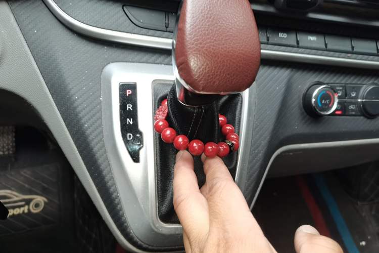 Used SAIC MAXUS Xintu V90 
