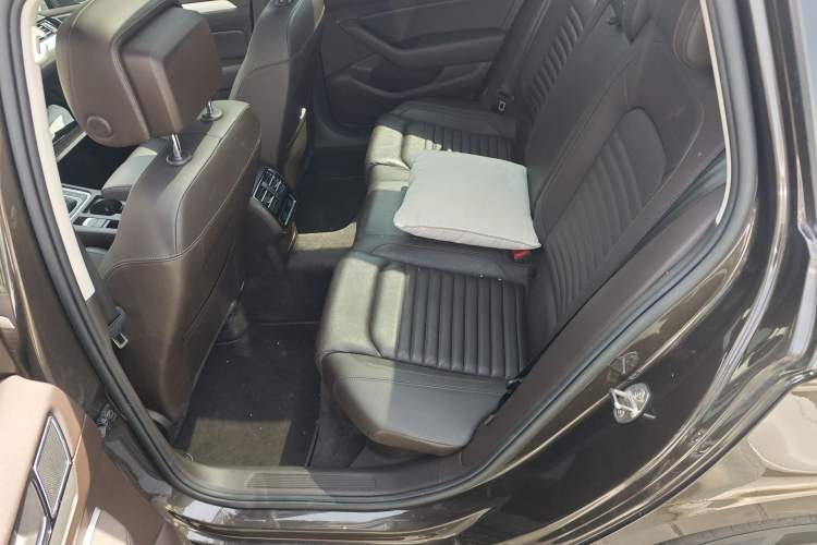 Used Volkswagen Variant 2017 380TSI Two-Wheel Drive Comfort Edition