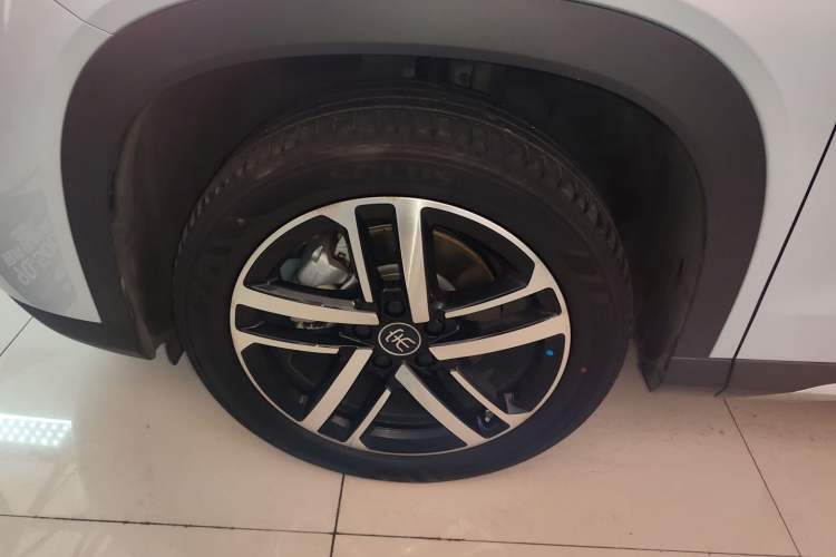 Used BYD Song L DM-i 2024 112 km Beyond Edition Exterior 4