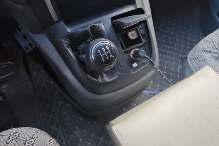 Used Jinbei Express 2018 2.0L Standard Version V19