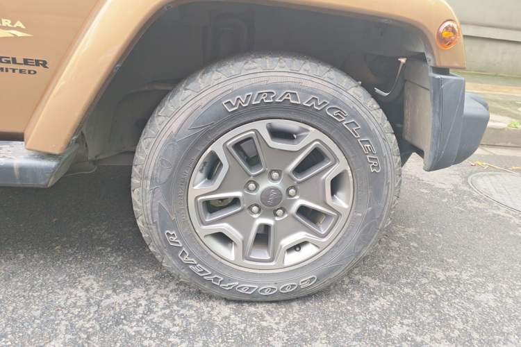 Used Jeep Wrangler 2015 2.8TD Sahara Four-Door Comfort Edition