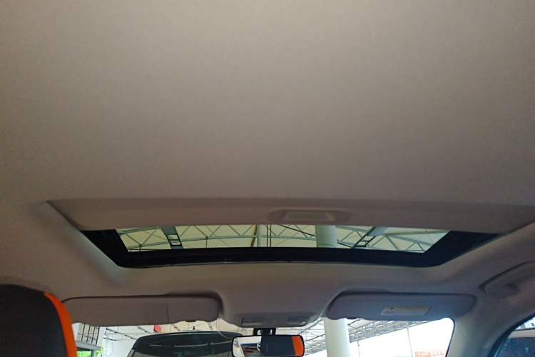 Used Dongfeng Aeolus Yixuan 2023 Mach Edition 1.5L Automatic Chasing Shadow Version Headliner