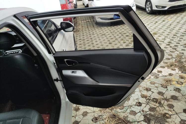 Used Baojun RC-5 2020 1.5T CVT Smart Shine Flagship Edition