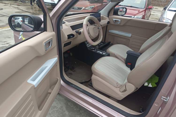 Used Geely Galaxy Panda 2023 Panda Mini 200km Endurance Bear
