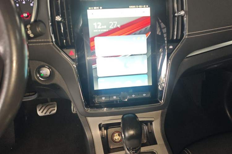 Used Roewe RX5 2016 20T Two-Wheel Drive Automatic Internet Smart Edition Audio And AC Panel