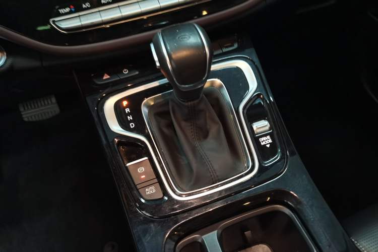 Used GAC Trumpchi M6 2023 PRO 270T DCT Luxury Edition Gear Lever