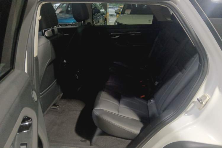 Used Land Rover Range Evoque 2021 Range Rover Velar 249 PS R-Dynamic S Performance Edition
