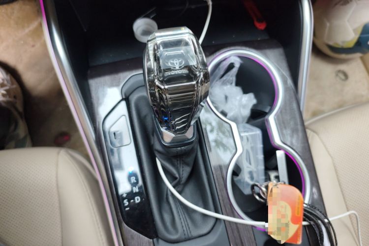 Used Toyota Highlander 2022 Dual-Engine 2.5L Four-Wheel Drive Supreme Edition 7-Seater Gear Lever