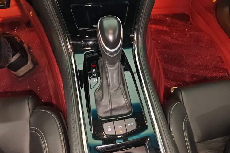 Used Cadillac ATS-L 2016 28T Tech Edition Gear Lever