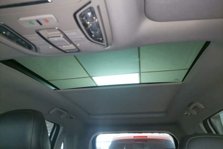 Used GAC Trumpchi GS5 2019 270T Automatic Luxury Edition Headliner