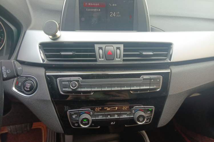 Used BMW X1 2018 sDrive20Li Leading Model Audio And AC Panel