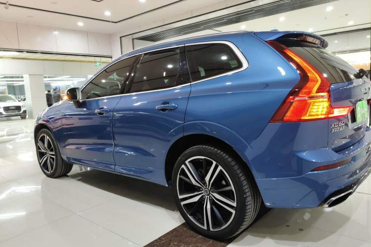 Used Volvo XC60 New Energy 2019 T8 E-Drive Hybrid Intelligent Luxury Sport Edition China V Standard
