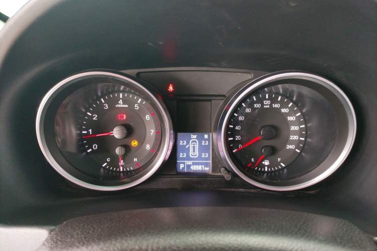 Used Haval M6 2018 Revised Version 1.5T DCT Two-Wheel Drive Elite Edition Instrument Cluster