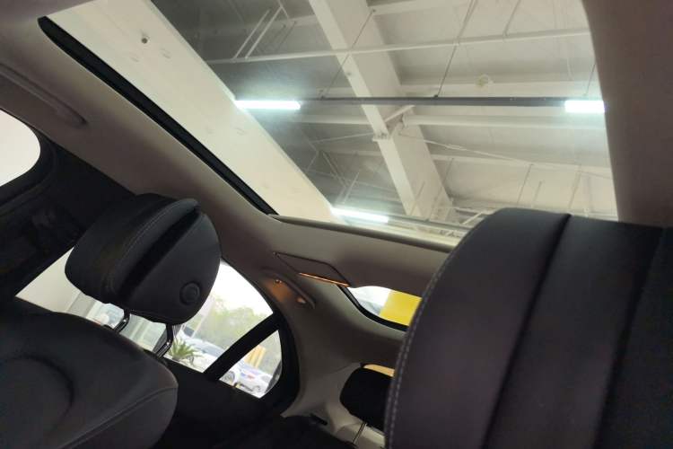 Used Mercedes-Benz C-Class 2018 C 200 L Sport Edition Headliner